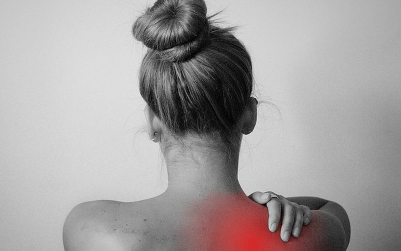 bol i krize u ramenu joint