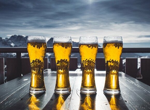 Trend tihog odustajanja od alkohola: zašto mladi sve manje piju?