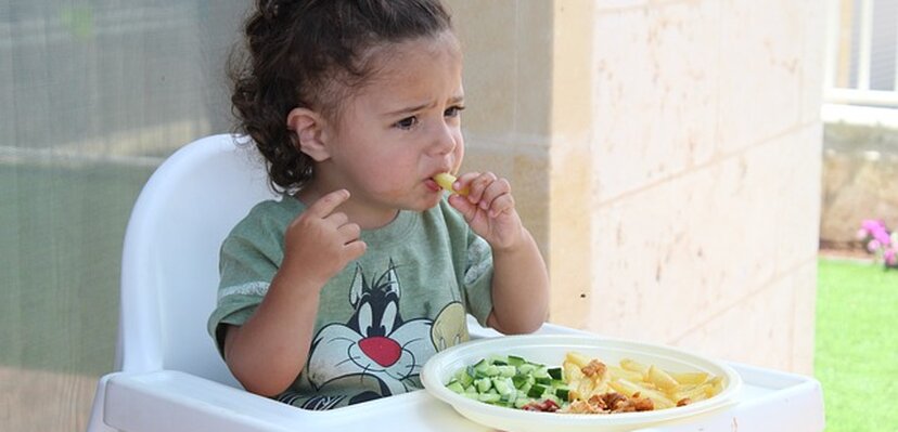 5 vrlo dobrih razloga zašto ne bi trebalo terati decu da jedu