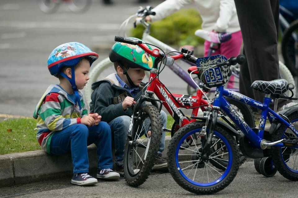deca vežba bicikl