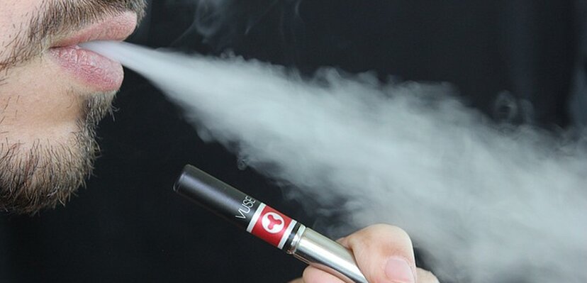 Novi udar na pušače! Ova zemlja u potpunosti zabranjuje elektronske cigarete!