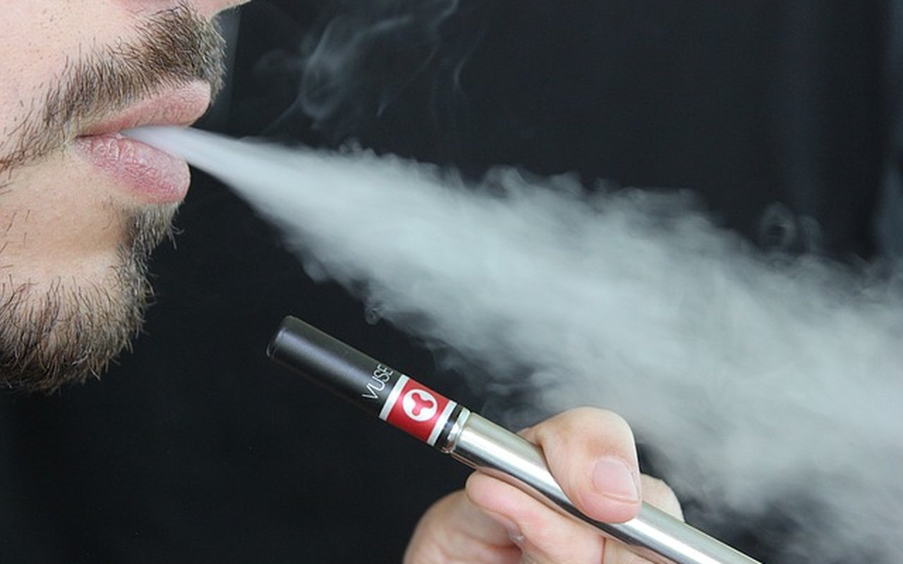 Koliko su uopšte e-cigarete bezbedne i da li epidemija smrti u SAD ima veze sa njima?