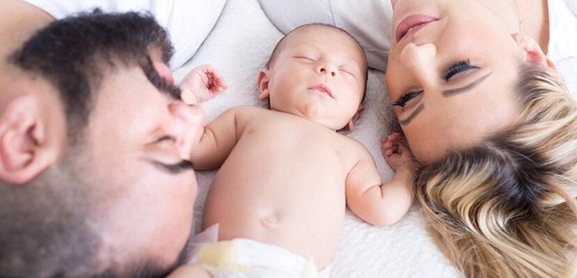 Zašto većina novorođenčadi gubi težinu nakon rođenja?