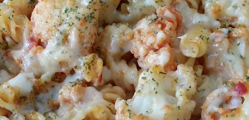 Zapečeni karfiol sa tahinijem i belim lukom