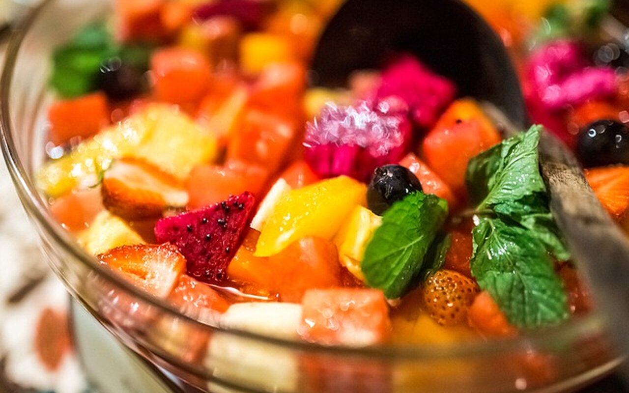 Voćna salata: Hranljivo osveženje za tople letnje dane