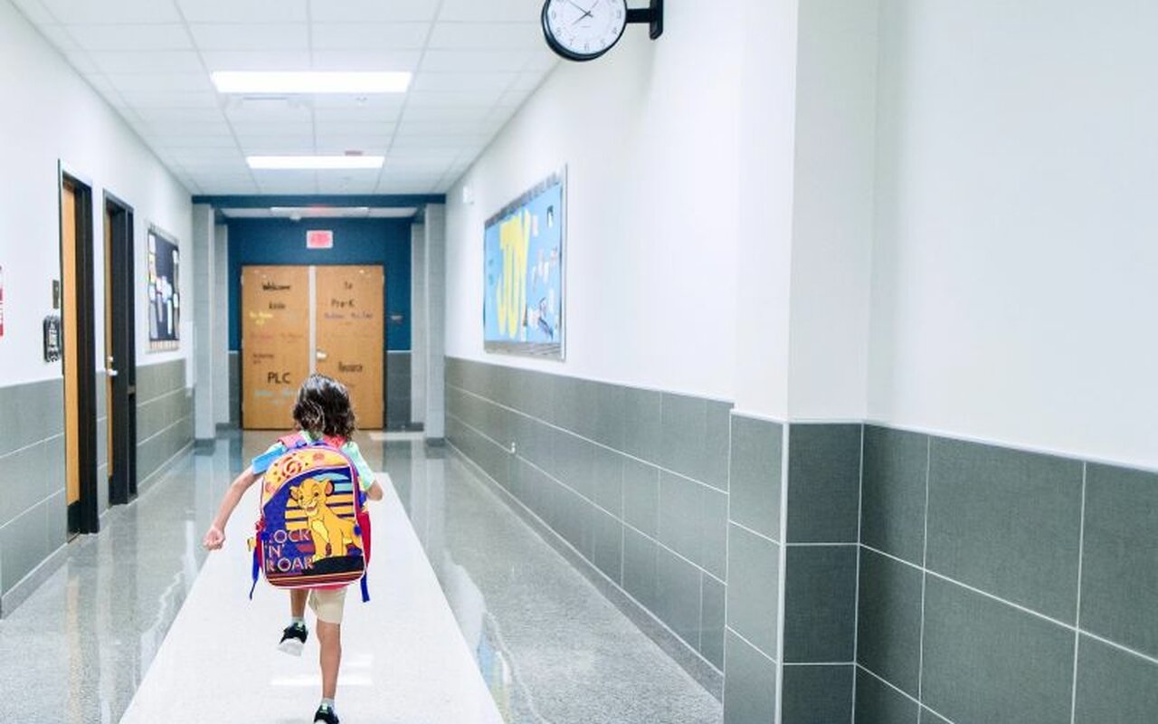 Kako roditelji da pomognu deci koja imaju strah od povratka u školu