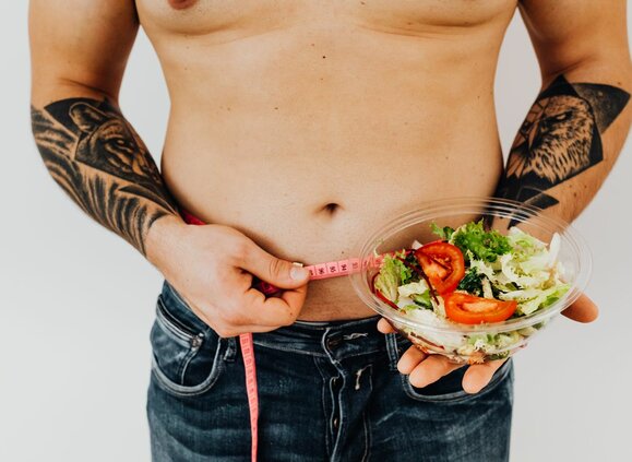 Kako skinuti stomak za 3 do 5 dana pred more na potpuno zdrav način: Nutricionista otkriva proveren plan ishrane