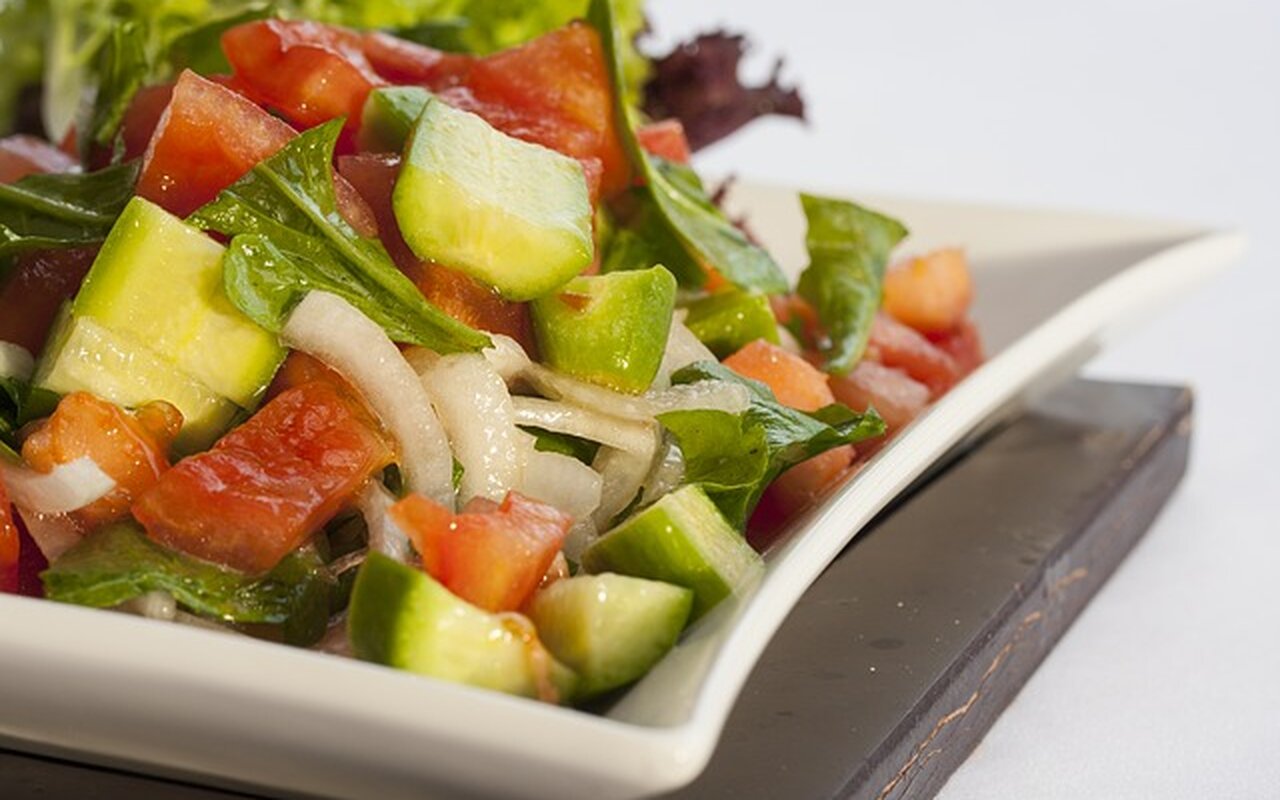 Osvežavajuća šarena salata - bogatstvo boja i vitamina