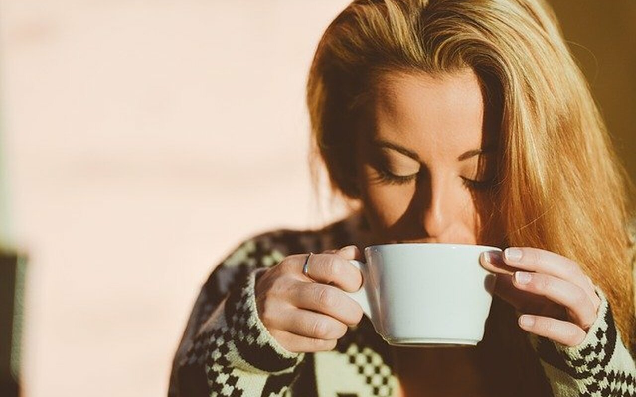 Ako ne možete da se probudite bez kafe, evo kada je najbolje da je popijete